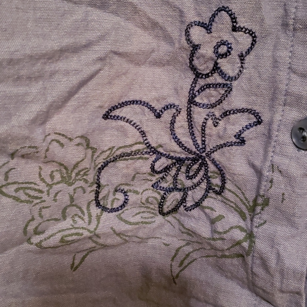 Womens Shirt - Picture 2 of 3